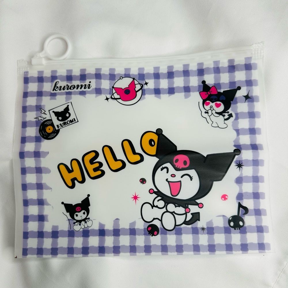 Sanrio KUROMI Comfortable And Versatile Women's Short 2 Socks Bundle - Picture 3 of 3